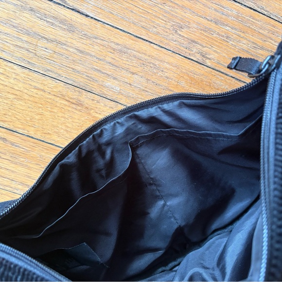 Uniqlo Black Corduroy Crescent Bag - Picture 3 of 3